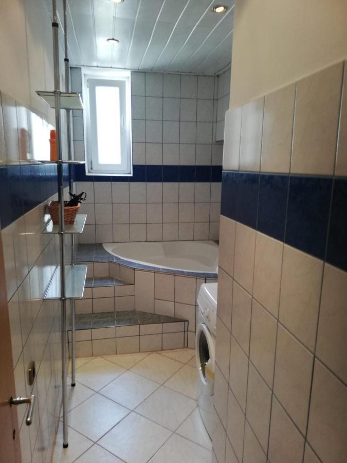 Beautiful, Spacious And Cheap Apartment Виена Екстериор снимка