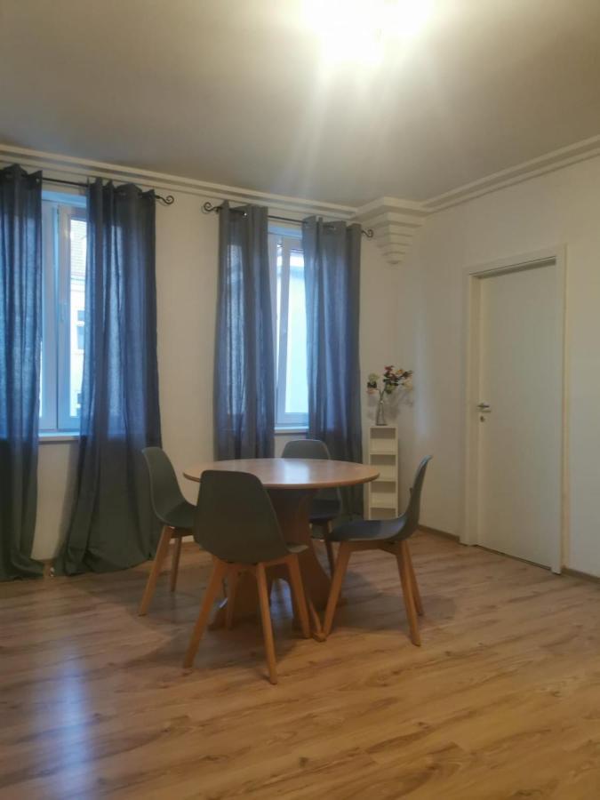 Beautiful, Spacious And Cheap Apartment Виена Екстериор снимка